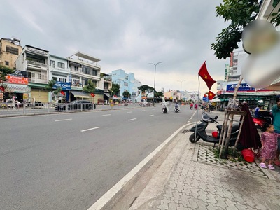Bánnhà mt dương quảng hàm 60m, 3tầng btct, đường26m có vỉa hè   16tỷtl 1