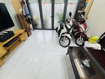 Bánnhà mt dương quảng hàm 60m, 3tầng btct, đường26m có vỉa hè   16tỷtl 2