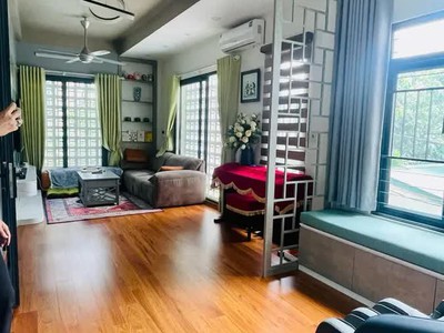 Nhà đẹp phố trạm, long biên   40m , 5 tầng, mt 5m, vị trí vàng, giá chỉ 10.85 tỷ 1