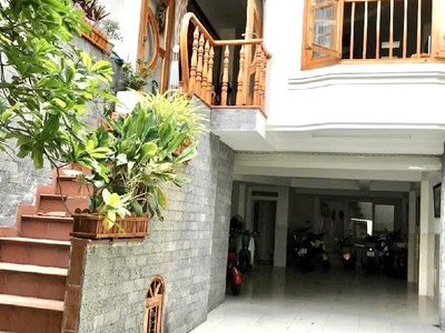 Chỉ 9.5 tỷ có nhà hxh nguyễn thái sơn ngang 4.6m 5 tầng có hầm 64m2 gần bv 175 tặng nt gỗ 2