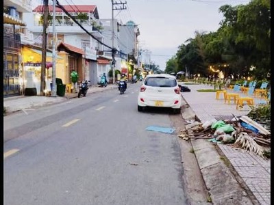 Bán nhà mặt tiền tây thạnh đối diện cv   51m   2 tầng   sẵn dòng tiền chỉ 8.x 0