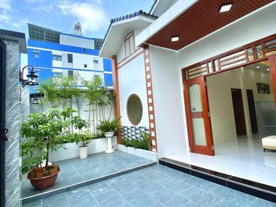 Biệt thự mini mới hoàn thiện 105m2 hẻm ô tô đậu cửa gần chợ hóc môn. 2