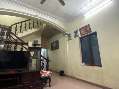 Bán nhà 3 tầng   139m  trung tâm phúc lợi, long biên   dòng tiền ổn định 3