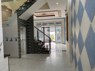 Bán nhà 3 tầng, 3pn,  đường số 8, linh xuân, thủ đức, tp hcm. dt 60m2, sổ hồng, giá 4.85  tỷ. 0
