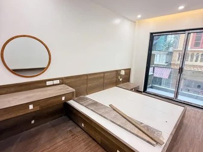 Nhà mưới kính koong  ngọc thụy 6 tầng thang máy full nội thất ô tô ngủ trong nhà 11.8 tỷ long biên 2