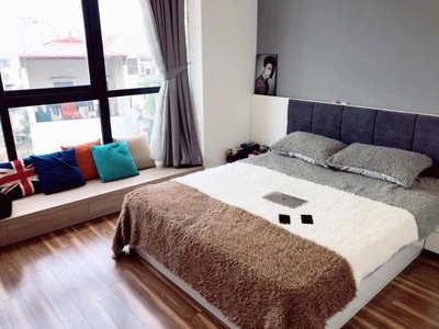Nhà đẹp ô tô đỗ cửa lô góc ngọc thụy 60 m2 x 5 tầng 12 tỷ long biên hà nội. 3