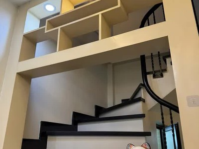 Bán nhà trung tâm long biên, nguyễn văn cừ   39m , 5 tầng, mặt tiền siêu rộng, giá chỉ 8.25 tỷ 0