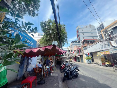 Chính chủ chưa qua đầu tư - mặt tiền kinh doanh vip nhất đường xóm chiếu, quận 4 - giang giang: 0