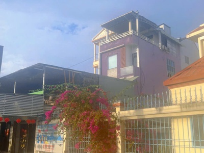 Bán khách sạn bình thuỷ, cần thơ   dt 200m2   kiến trúc hiện đại 18 phòng 0