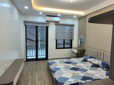 Bán nhà mặt ngõ nguyễn sơn, gần nguyễn văn cừ   nhà mới 5 tầng, 6 phòng ngủ, thang máy   khu hàng 3