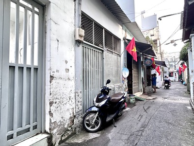 Nhỉnh 9t sở hữu ngay căn nhà dt lớn 149m2- đường tôn đăn thông ra xóm chiêu gần trường đại học 1