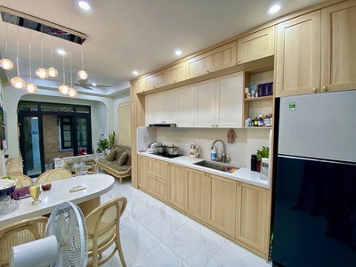 Lạc long quân 35m x5 tầng 11,55 tỷ-15m ô tô tránh,phân lô,thang máy,ngõ thoáng rộng 1