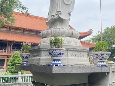 Chậu hoa đắp sành sứ, cẩn miểng thủ công mỹ nghệ 0