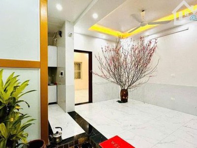 Nhà dân Trần Đại Nghĩa Đại La 45/50m2 MT5,2m 9 ngủ thang máy 13 tỷ 5. LH Khánh 5