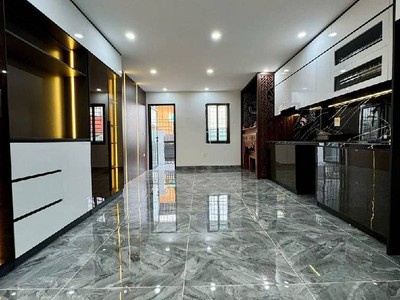 Bán nhà ngõ 299 đường hoàng mai 6 tầng thang máy long lanh phân lô ô tô 7 chỗ vào nhà kinh doanh 2