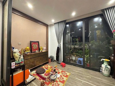 Khu vực hiếm nhà bán - phố thái thịnh - trung tâm đống đa - ô tô đỗ gần - vị trí đắc địa, 6 tầng 1