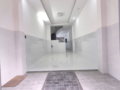 Bán nhà hẻm 181 âu dương lân p.chánh hưng  p2q8 0