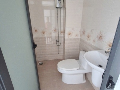 Bán nhà hẻm 181 âu dương lân p.chánh hưng  p2q8 3