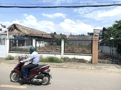 Lô đất mặt tiền thổ cư đường thị trấn liên xã, diện tích 525m2, ngang 14m, gần chợ hóc môn. 1