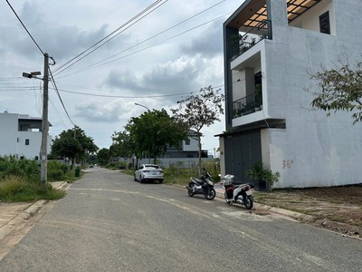 Bán lô góc 2 mặt tiền   khu dân cư lan anh 1, hòa long, tp. bà rịa 2