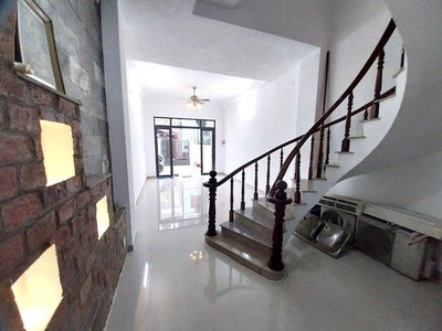 Nhà đẹp 3 tầng đường tân thới nhất 5, diện tích 92m2  4 x 23 , hẻm 6m, gần chợ lạc quang. 3