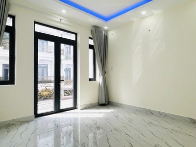 Siêu phẩm 5 tầng khu vip phân lô đường nguyễn ảnh thủ, diện tích 51m2  4 x 12.9 , đường nhựa 10m có 3