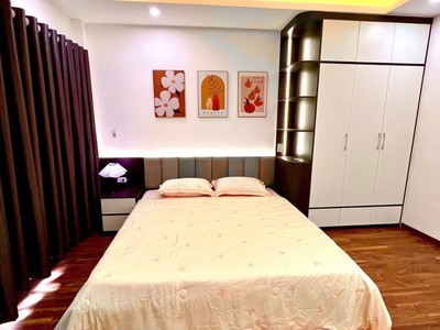 Bán nhà đẹp   nguyễn văn linh, long biên  ngõ ô tô   5 tầng hiện đại 0