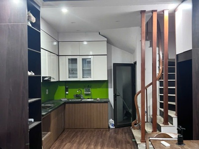 Cho thuê nhà ngõ 268 ngọc hồi, 5 tầng x 30m2, 3pn, 4 wc, full đồ vào ngay 2