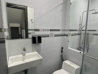 Mình cho thuê nhà mới, hai cửa đi ,vỉa hè, 105m2- 5t, bách khoa 34 tr 2