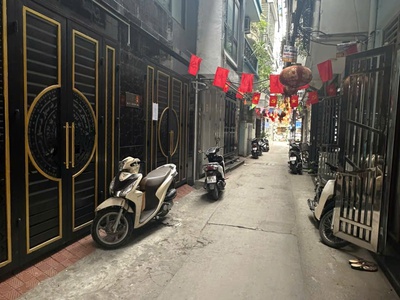 Bán gấp tòa chdv ngõ 190 hoàng mai, dt 57m2 x mt 6m gồm 14 phòng cho thuê 0