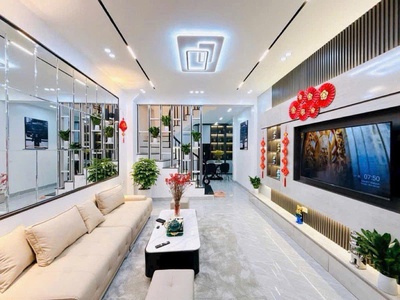 Siêu hiếm nhà đình quán 35m2x5t, 6.5 tỷ,4ngủ, sát trường, chợ, siêu thị, ở ngay, sát ga metro 2