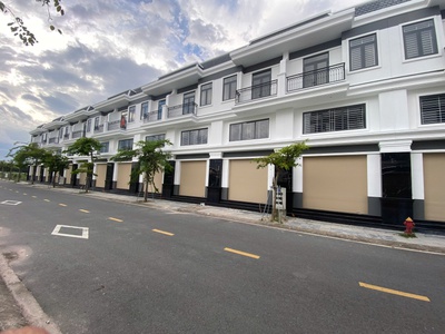 Sổ riêng từng nền   xây dựng theo mẫu, ngay trung tâm hòa lợi   bến cát 0