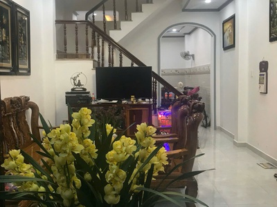 Nhà 5 tầng  p.lộc thọ cũ  trung tâm nha trang giá bán: 9.2 tỷ mọi thông tin chi tiét vui lòng liên 1