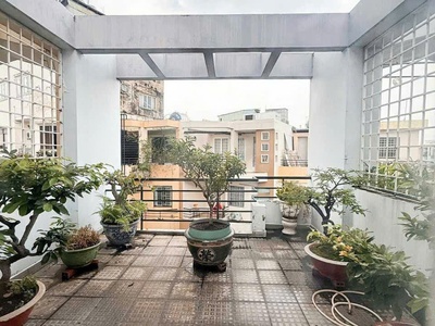 Siêu hiếm - ngay trường cán bộ - bình thạnh - chính chủ - mt 20m - kinh doanh đa ngành nghề - bán 4