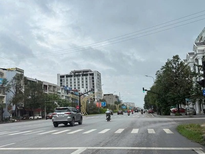 Cho thuê mặt bằng - vị trí đắc địa đường lê nin, tp vinh 2