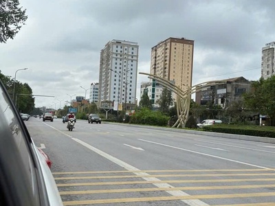 Cho thuê mặt bằng - vị trí đắc địa đường lê nin, tp vinh 1