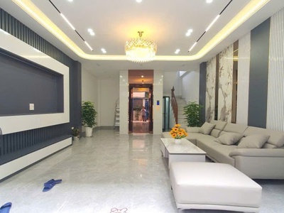 Nhà riêng 6 tầng thang máy  sát cv hoà bình/ ngoại giao đoàn- dt 35m2x 6 tầng- mặt ngõ thông- nhỉnh 1