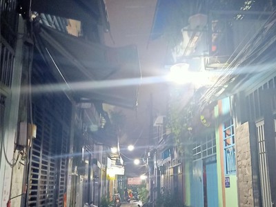 Vị trí vàng  bán nhà 2 tầng 2pn hẻm tân kỳ tân quý, tân phú, sổ hồng 55m2, giá 5.5 tỷ. 0