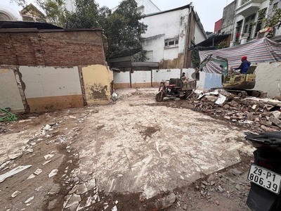 Đất vàng nghi tàm dt 145m -18,2 tỷ,cách phố 20m,3 thoáng vĩnh viễn,nhiều khách tây 0