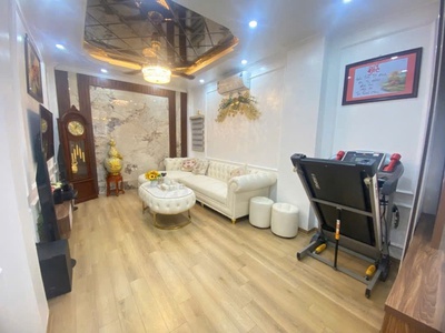Hiếm  Bán nhà Hoàng Hoa Thám, gần phố gần ô tô   35m  4 tầng giá 8.7 tỷ 0