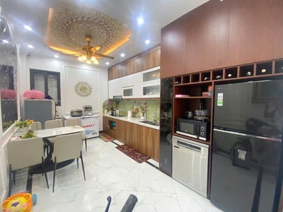 Hiếm  Bán nhà Hoàng Hoa Thám, gần phố gần ô tô   35m  4 tầng giá 8.7 tỷ 2