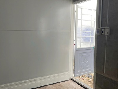 Container văn phòng 10 feet   làm từ vỏ lạnh 4