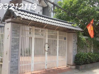 Bán biệt thự sân vườn mặt tiền 10,5m x 23m, dt 215m2  sử dụng 239m2  3 tầng, sổ đỏ cc 0