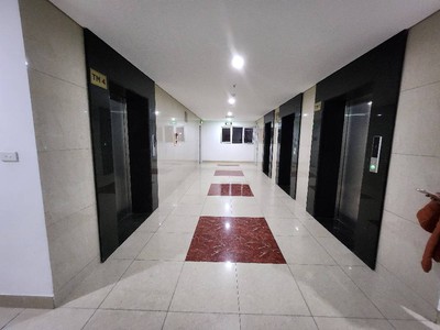 Tòa chung cư mới-vị trí đẹp - hàng xóm starlake tây hồ-ô tô đỗ chân tòa nhà   47,2m2   4,78 tỷ. 1