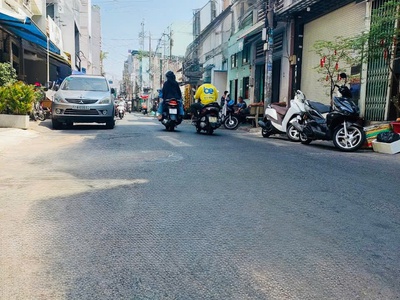 Nhà mặt tiền đội cung, quận 11   6 tầng   chính chủ xây, giá điều chỉnh thấp hơn thị trường hơn 1 0