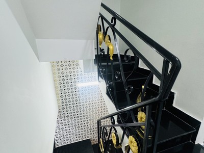 Bán nhà 3 tầng 42m2 nở hậu 4 pn 3 wc sát trung tâm quận 1,5 nhà mới dọn vào ở 2