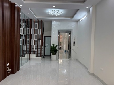 Bán nhà nguyễn chính, hoàng mai, gara oto, thang máy, kinh doanh, 40m2, 10.3 tỷ ctl 0