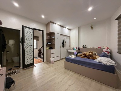 Bán nhà 5 tầng mới xây   trục nguyễn văn linh, long biên   ô tô vào nhà 4