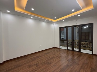 Bán nhà nguyễn chính, hoàng mai, gara oto, thang máy, kinh doanh, 40m2, 10.3 tỷ ctl 3