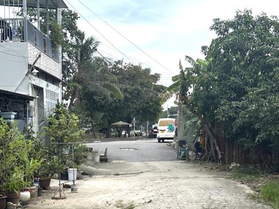 Lô đất thổ cư 114m2, ngang gần 6m đường thạnh lộc 15, an phú đông, giáp sông sài gòn, đất trống 0